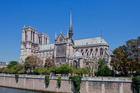 Tour di Parigi in nave hotel. Notre Dame, Parigi.